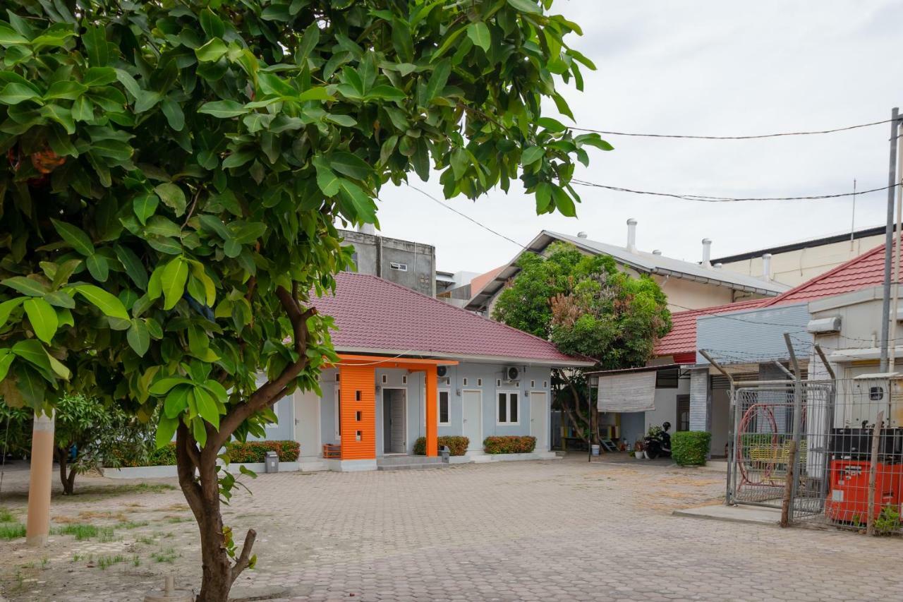 红多兹伊斯兰酒店-艾斯庞利马博勒姆 班达亚齐 外观 照片